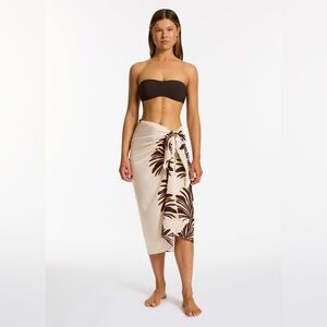NWT - DAHLIA PALM SARONG - CREAM